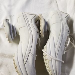 Z-COIL white shoes. size 8